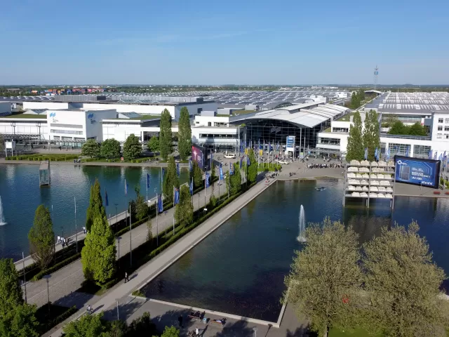 尊龙时凯人生就是搏股份精彩亮相Intersolar Europe 2023